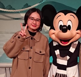 大学名：龍谷大学
出身地：大阪府
ニックネーム：ひかる
趣味・特技：趣味→音楽鑑賞、読書、愛犬と遊ぶ／特技→掃除、整理整頓


入社に向けて一言！：不安もありますが、日々の積み重ねを大切に、目の前の物事に真摯に向き合っていきたいと考えています。よろしくお願いいたします!